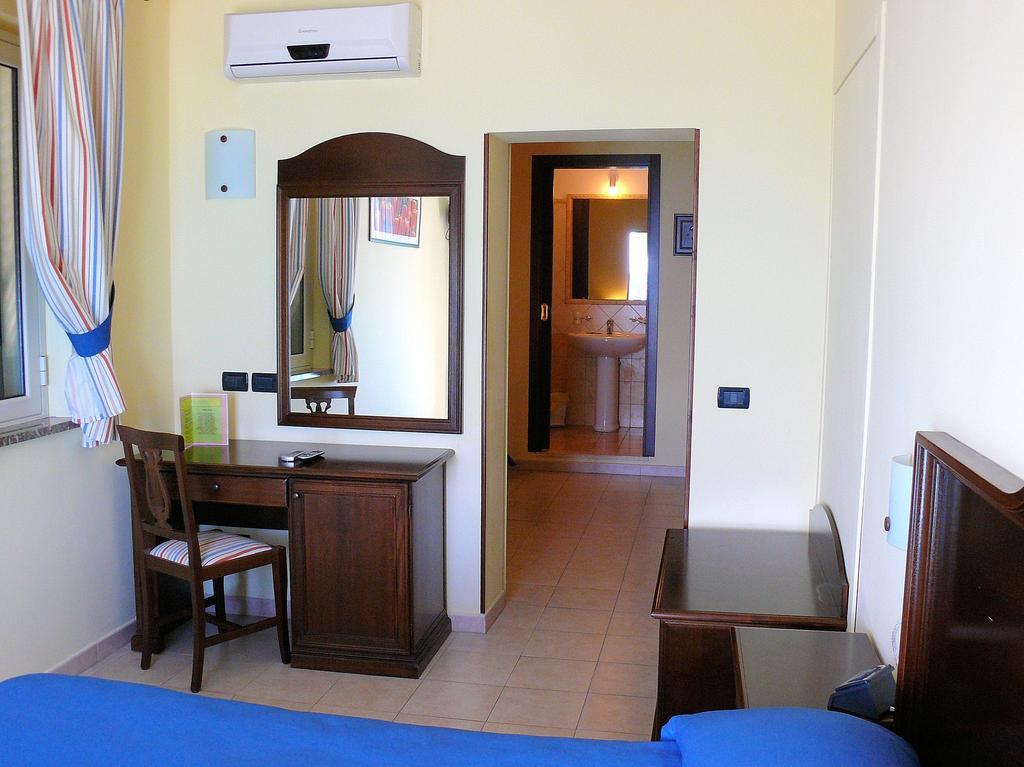 B&B Miramare Giardini-Naxos Extérieur photo