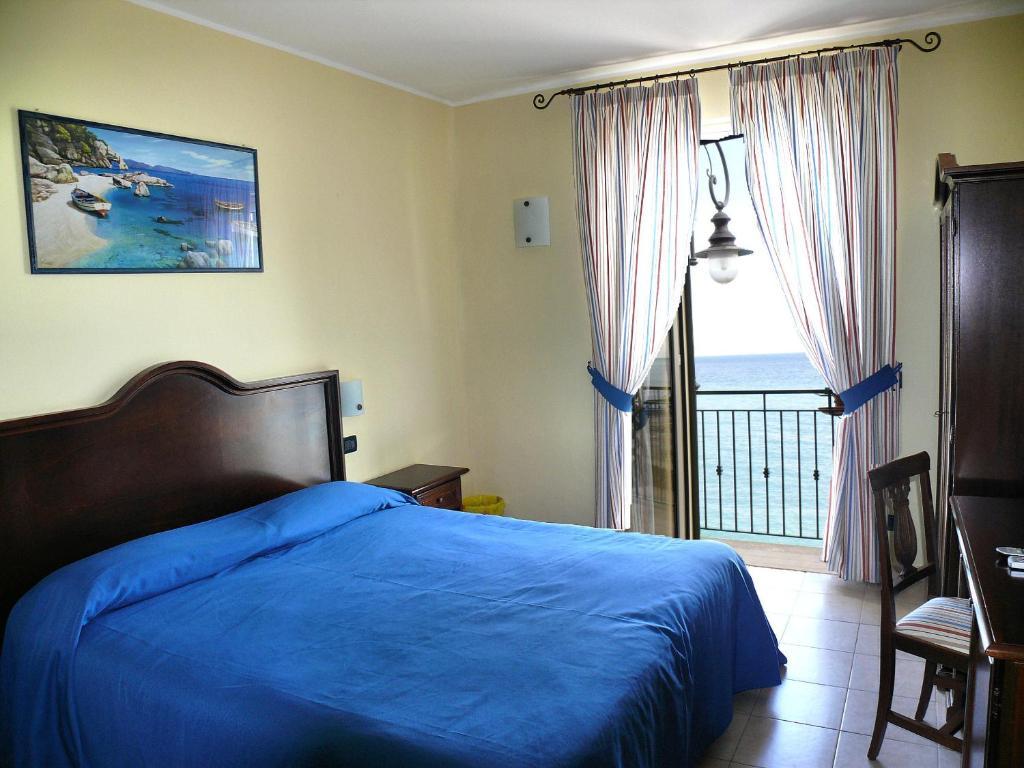 B&B Miramare Giardini-Naxos Chambre photo