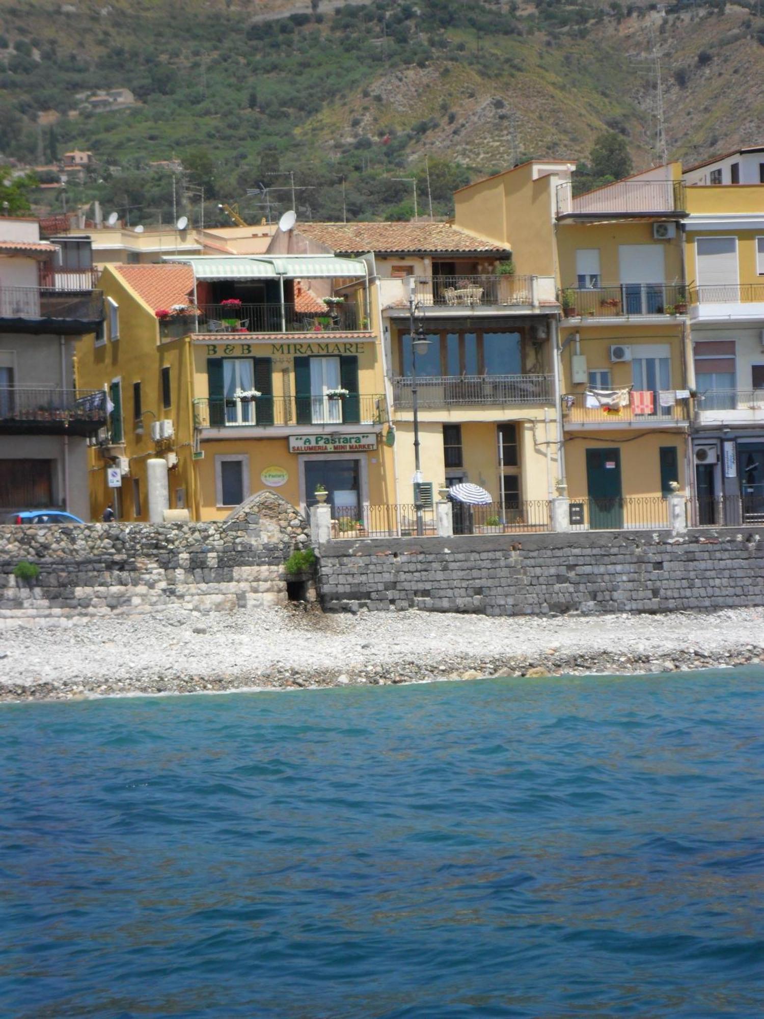 B&B Miramare Giardini-Naxos Extérieur photo